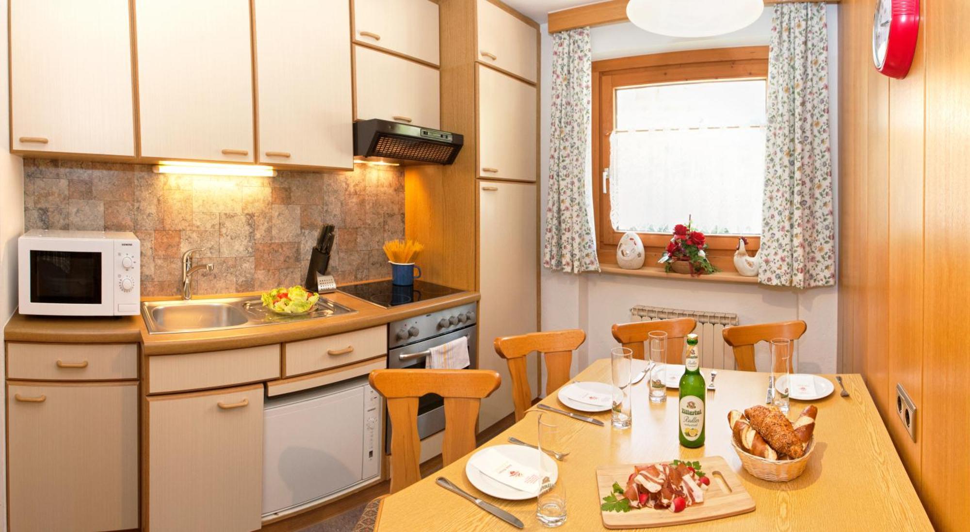 Zeitlos Apartments Герлос Екстериор снимка