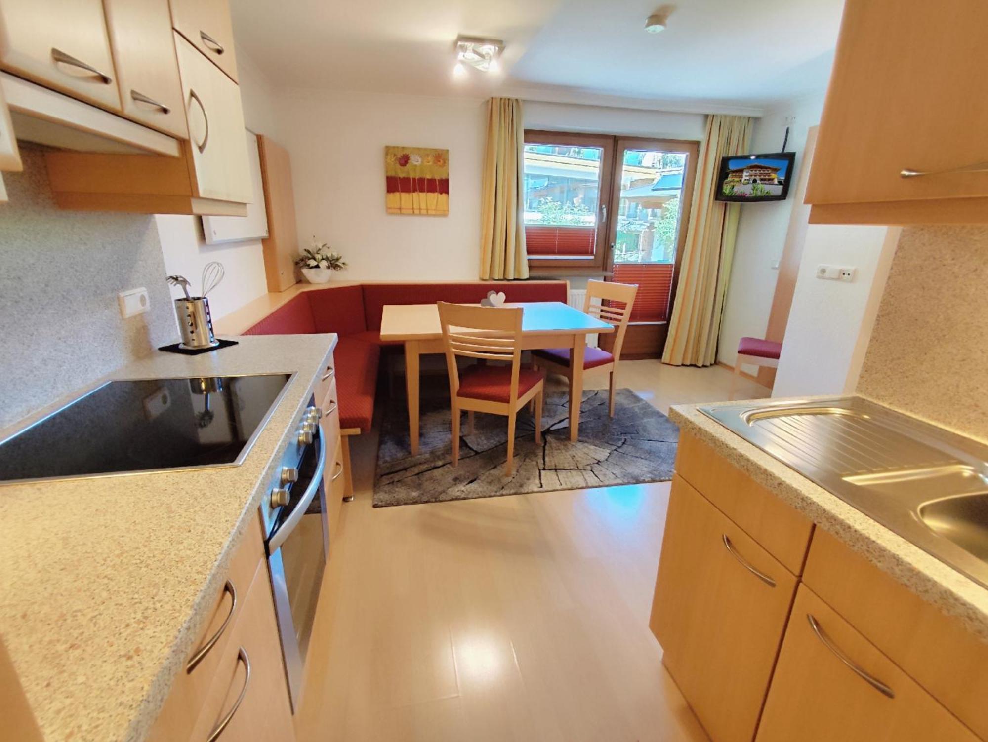 Zeitlos Apartments Герлос Екстериор снимка