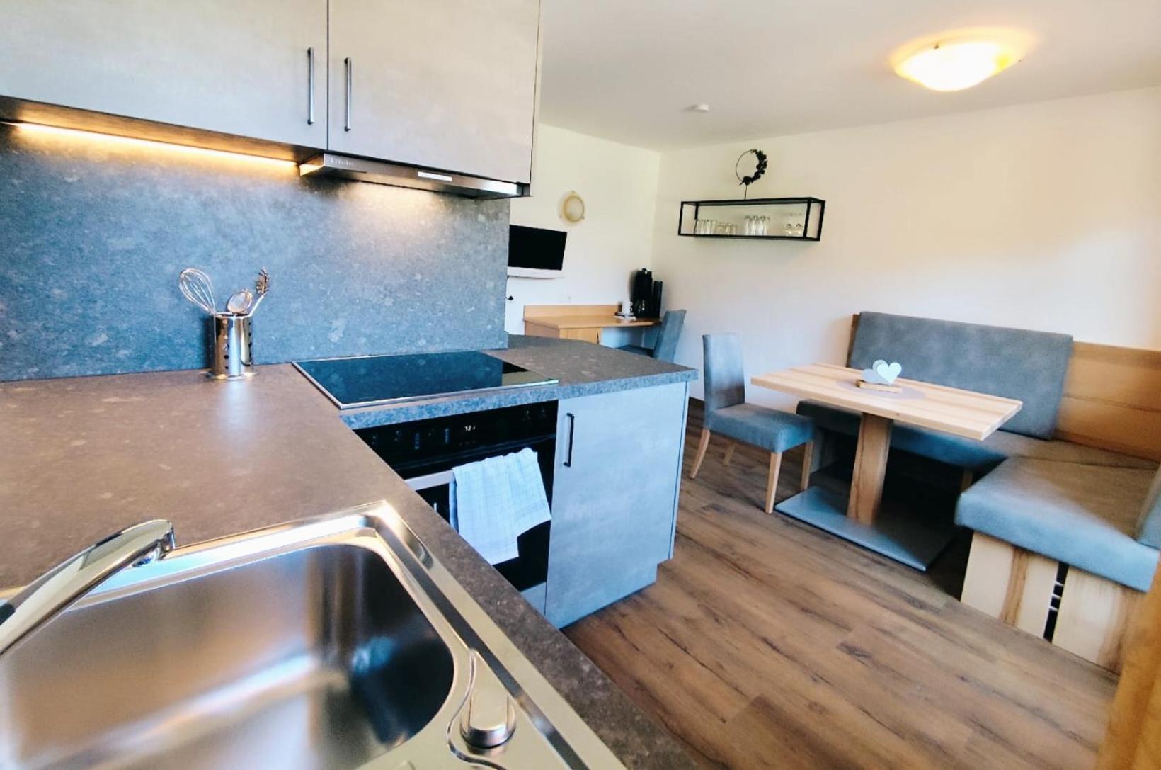 Zeitlos Apartments Герлос Екстериор снимка